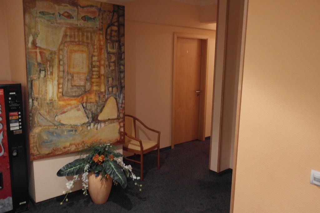 Hotel Jahnhaus Langenfeld  Eksteriør billede