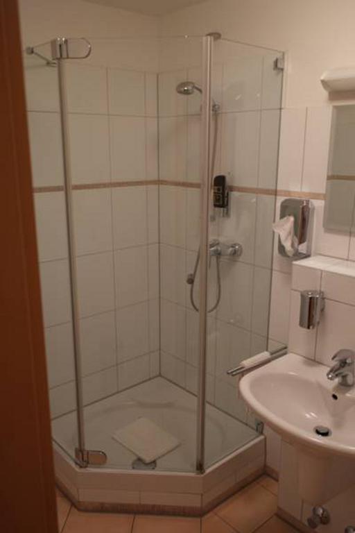 Hotel Jahnhaus Langenfeld  Værelse billede