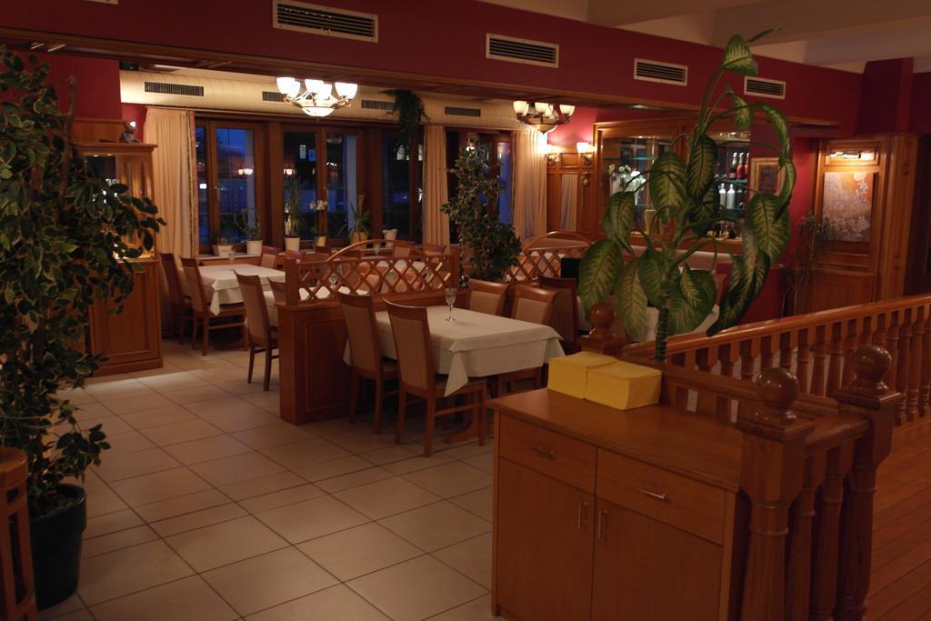 Hotel Jahnhaus Langenfeld  Eksteriør billede