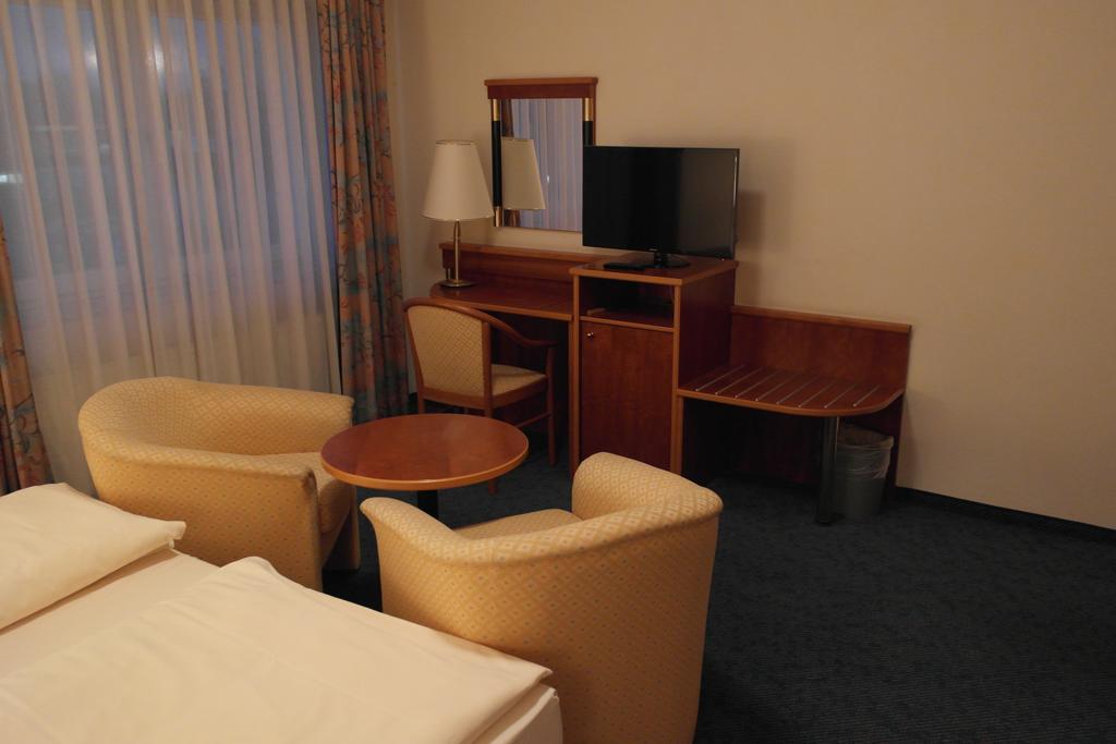 Hotel Jahnhaus Langenfeld  Værelse billede